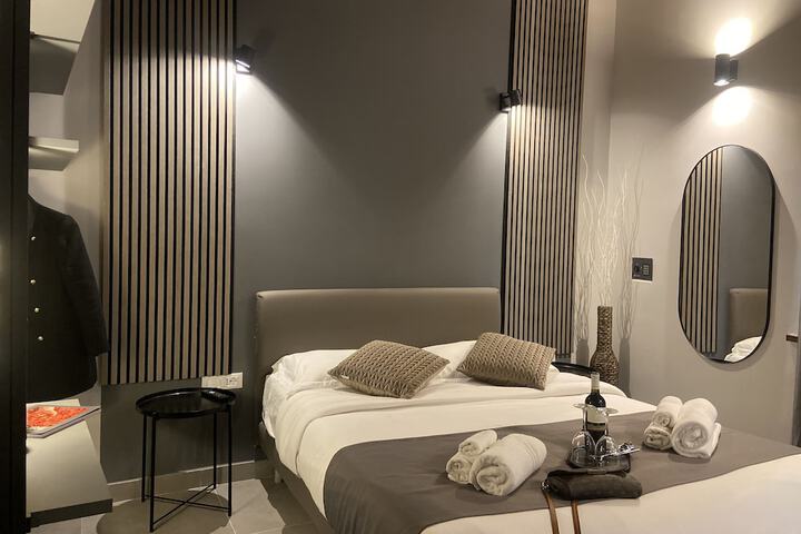 Room 25 of 48