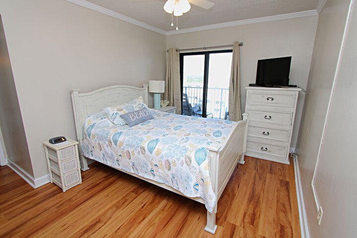 Room 4 of 42