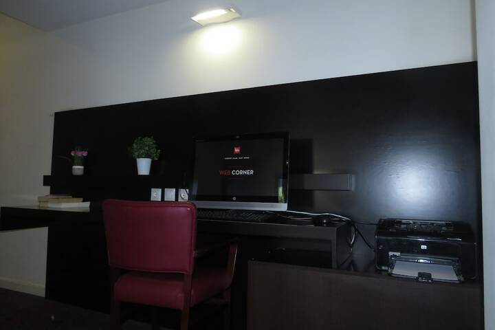 Business Center 54 of 73