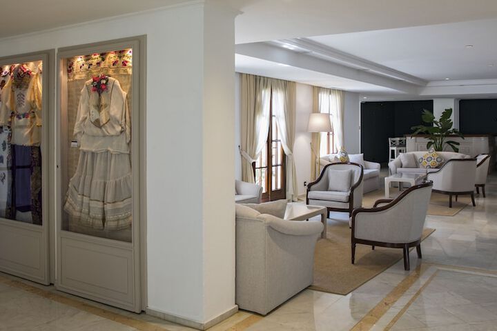 Hotel Interior 77 of 113