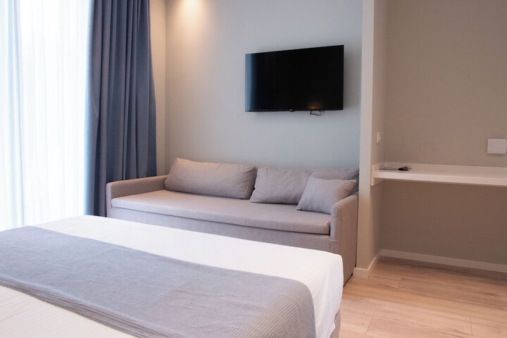 Room 8 of 45
