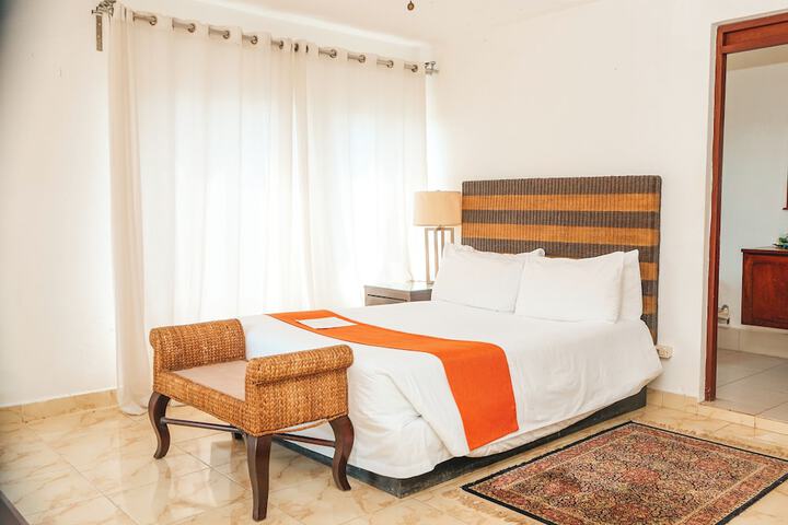 Room 15 of 48