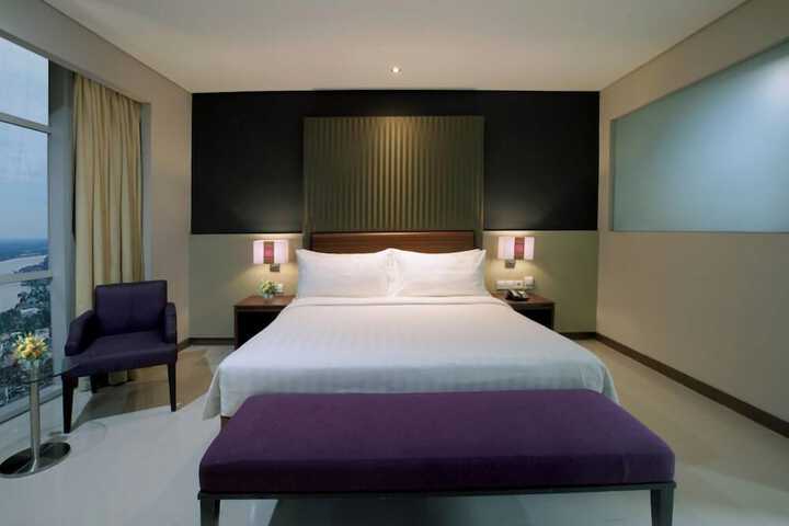 Room 18 of 60