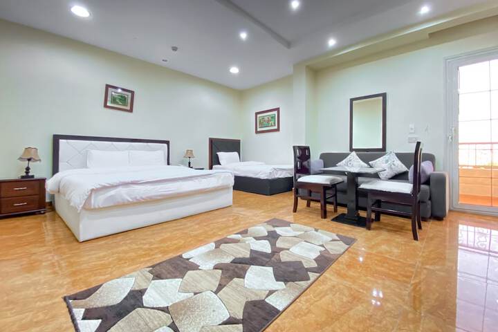Room 40 of 340