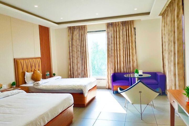 Room 5 of 35