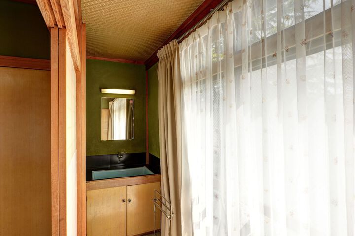 Room 10 of 58