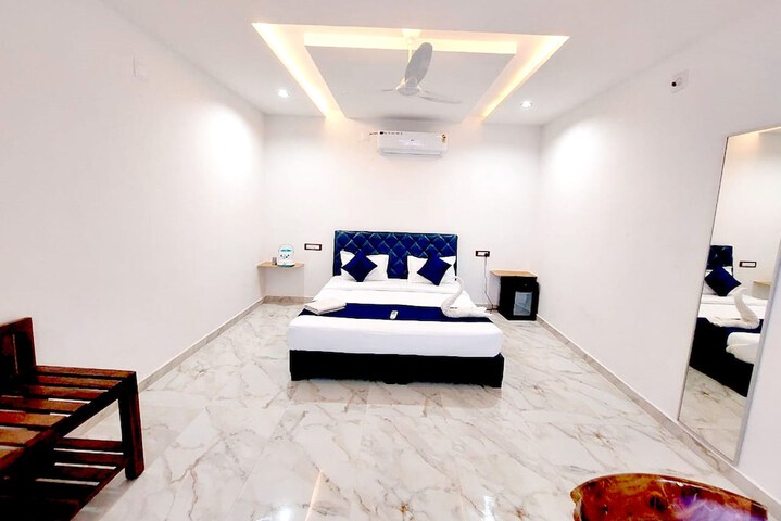 Room 13 of 47