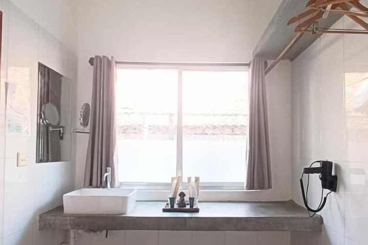 Room 21 of 36