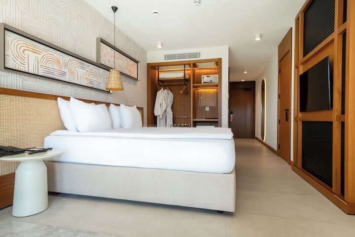Room 28 of 164
