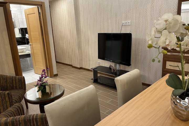 Room 12 of 95