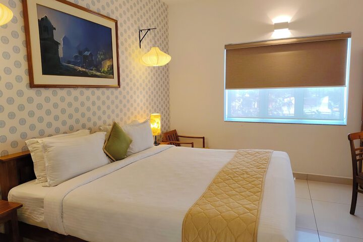 Room 34 of 85