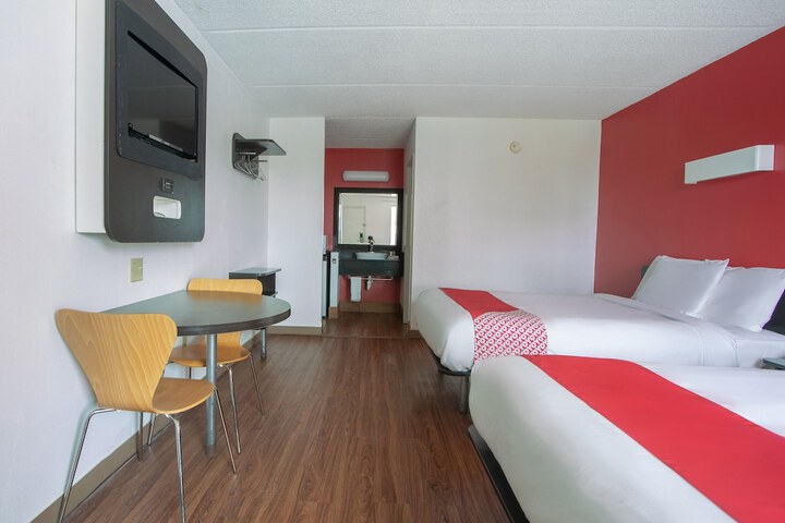 Room 8 of 30