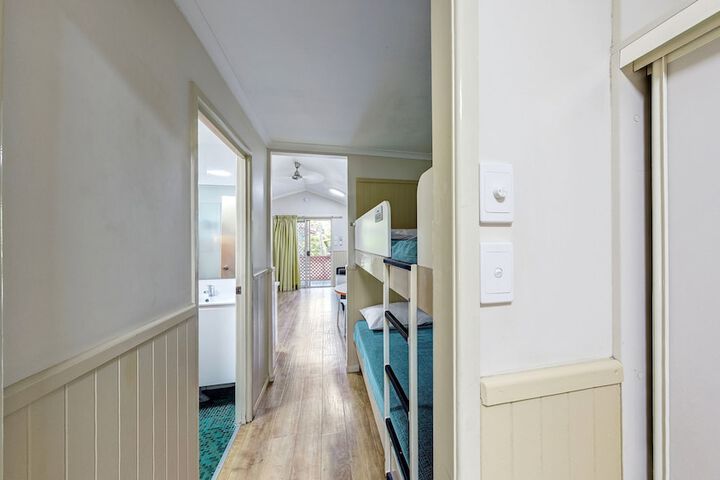 Room 15 of 89
