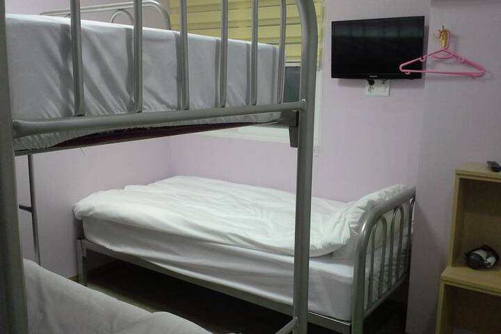 Room 16 of 43