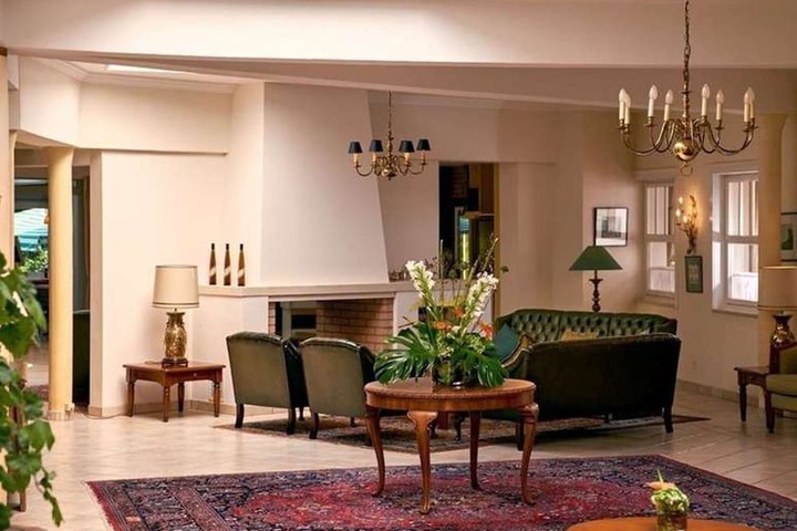 Hotel Lobby