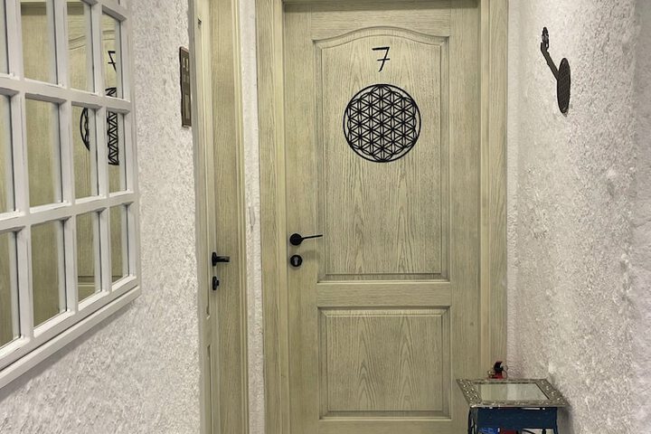 Room 10 of 45