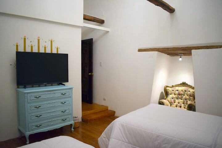 Room 12 of 36