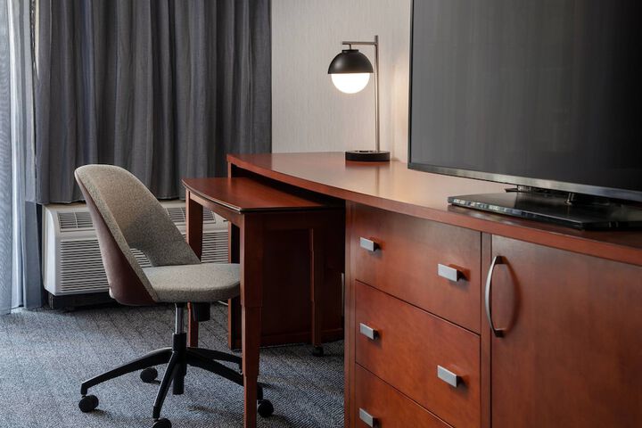 Room 12 of 40