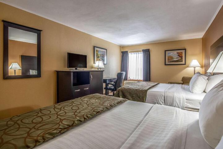 2 Queen Beds (4 of 8)