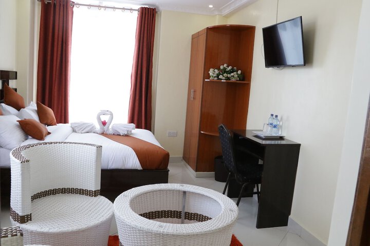 Room 4 of 35