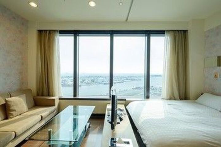 Room 4 of 24