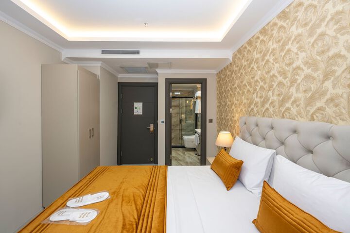 Room 37 of 75