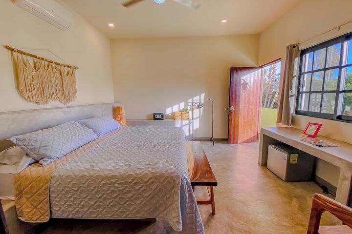 Room 4 of 151