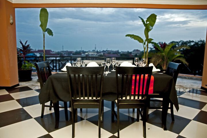 Dining 119 of 160