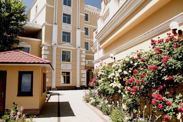 Hotel Exterior 117 of 119