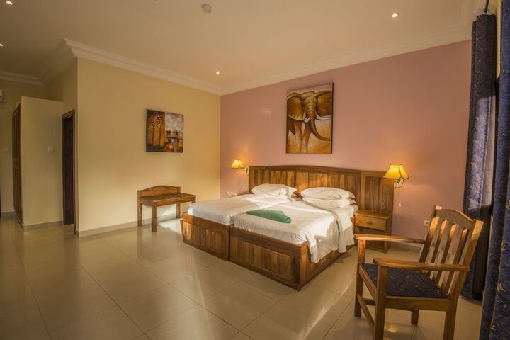 Room 4 of 55