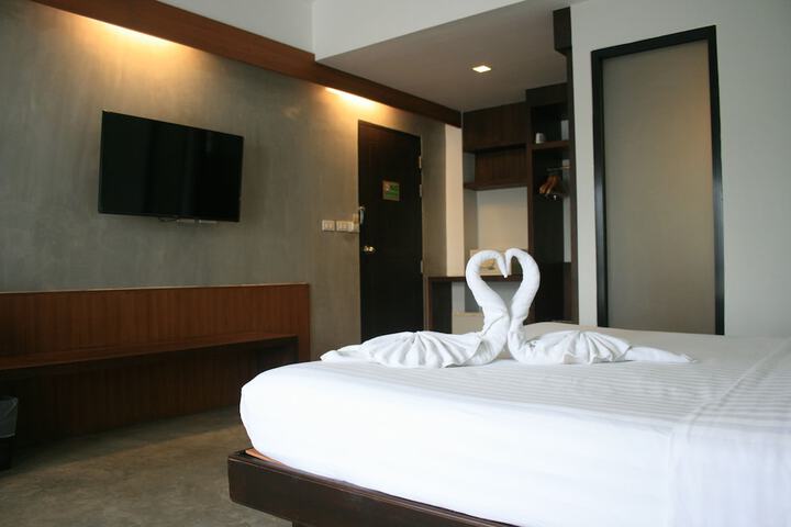 Room 21 of 48