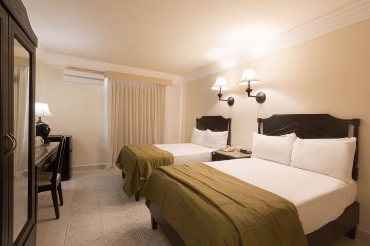 Room 6 of 31