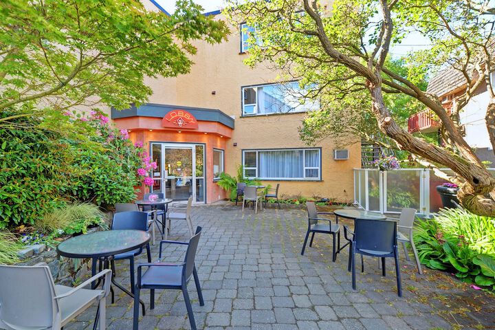 Hotel Exterior 44 of 44