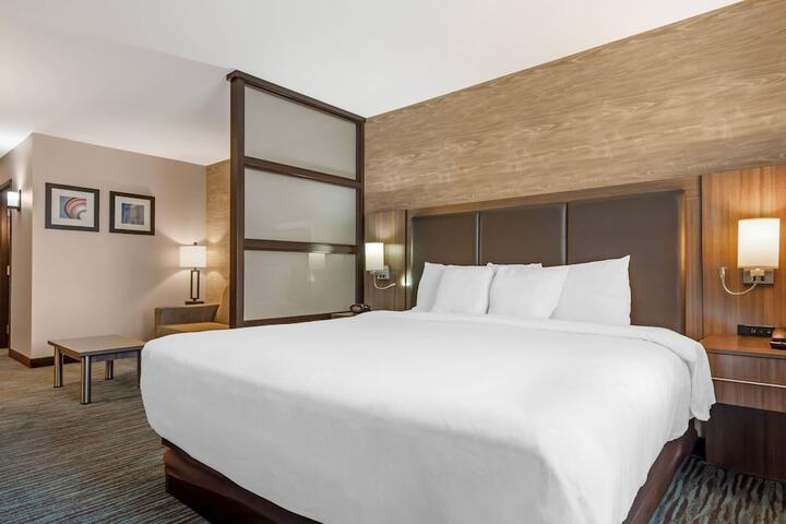 Room 40 of 73