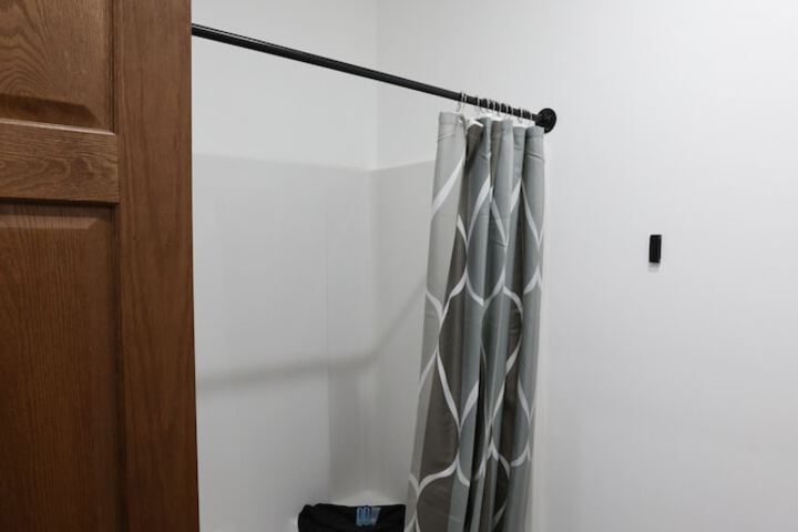 Room 8 of 17