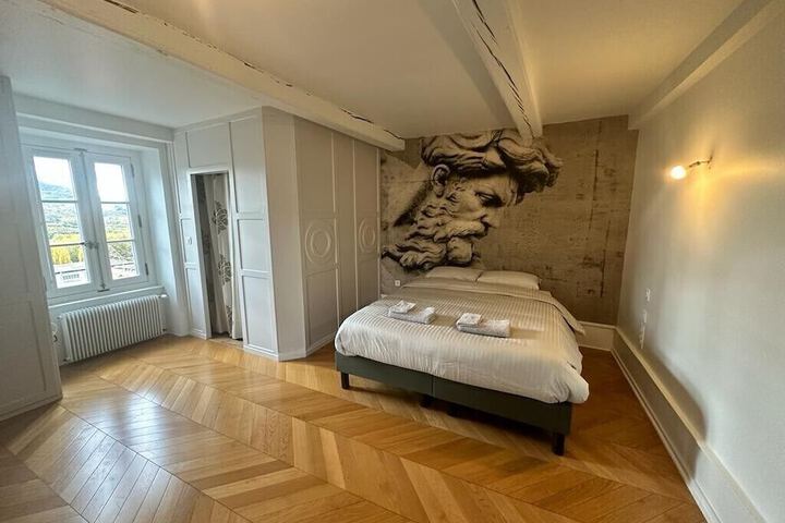 Room 4 of 47