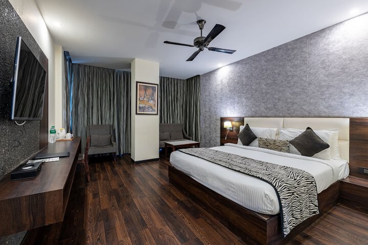 Room 40 of 103
