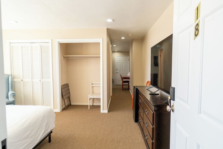 Room 51 of 113