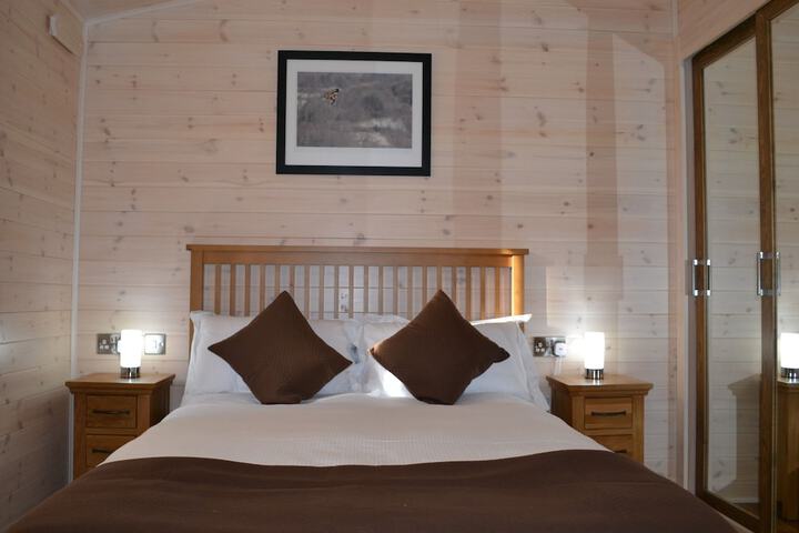 Room 5 of 75