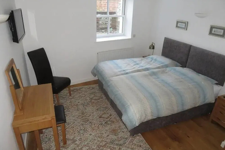 Room 6 of 21