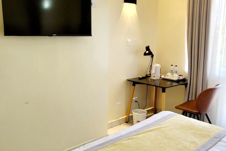 Room 5 of 60