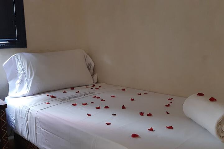 Room 30 of 104