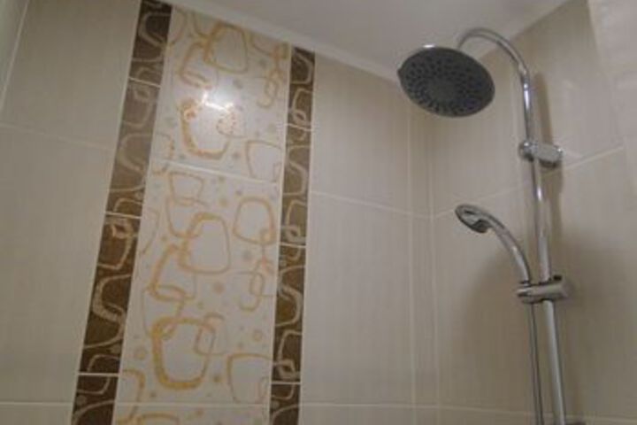 Room 16 of 103