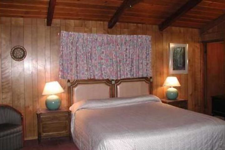 Room 32 of 44