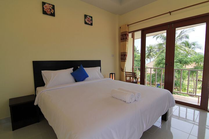 Room 2 of 75