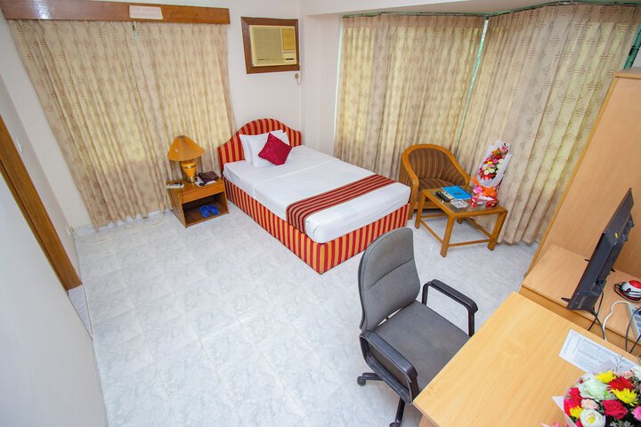 Room 7 of 43