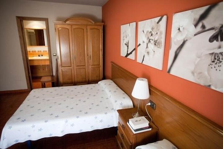 Room 2 of 39