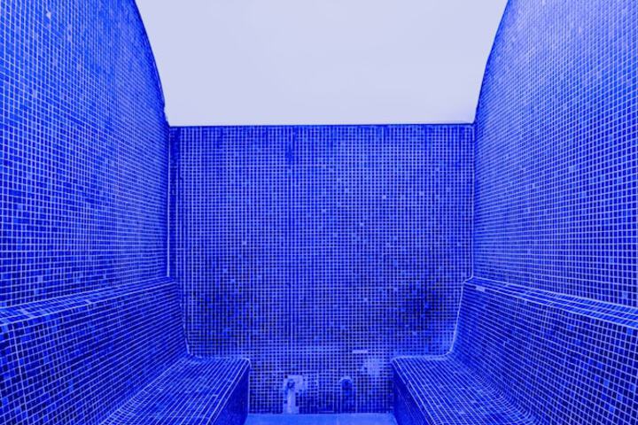 Room 65 of 164