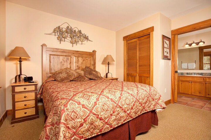 Room 2 of 30