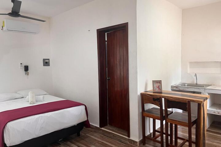 Room 3 of 10